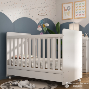 Bambino Large Baby Cot 3-in-1