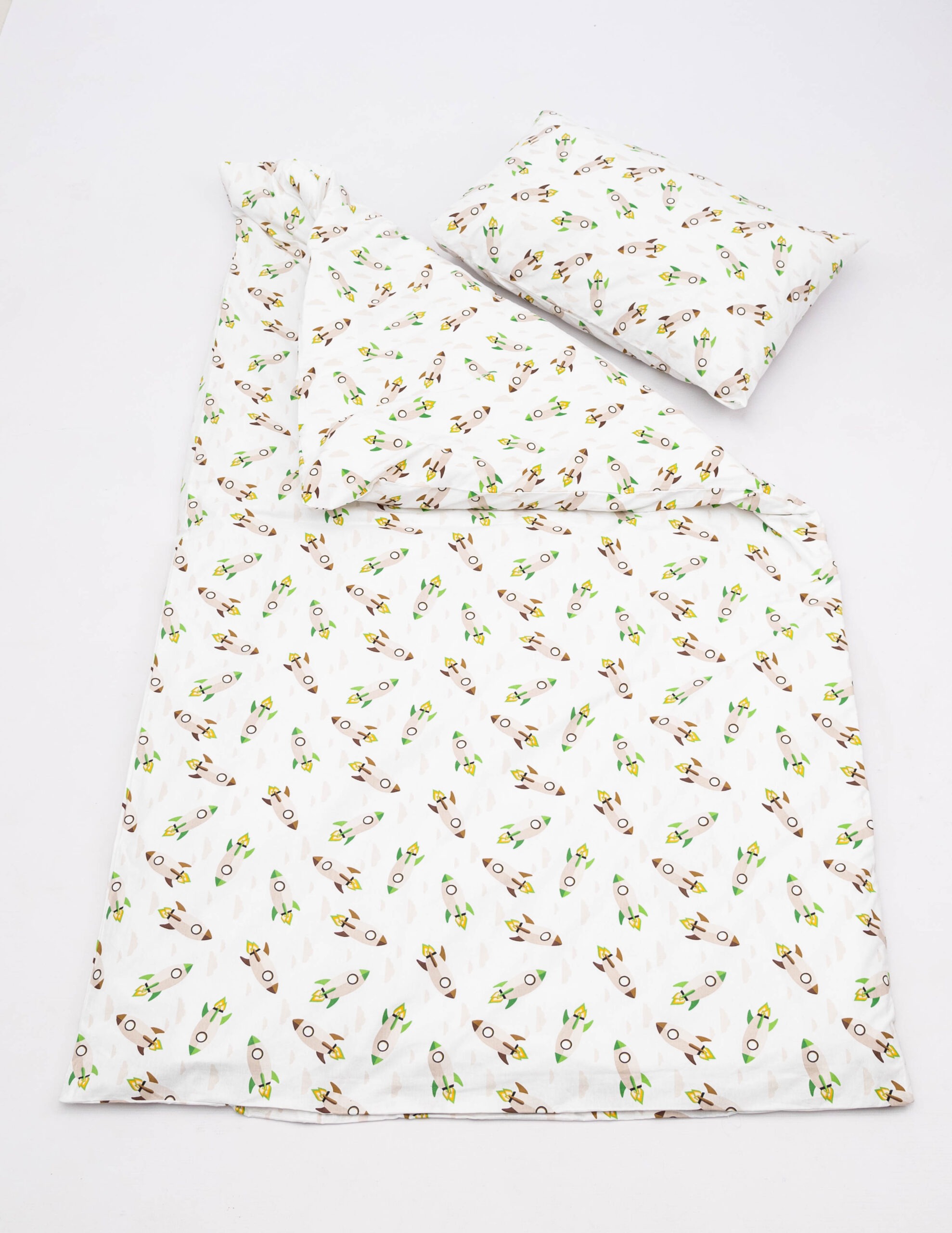 Baby Haven Toddler Bed Duvet Set – White With Rockets - Image 3