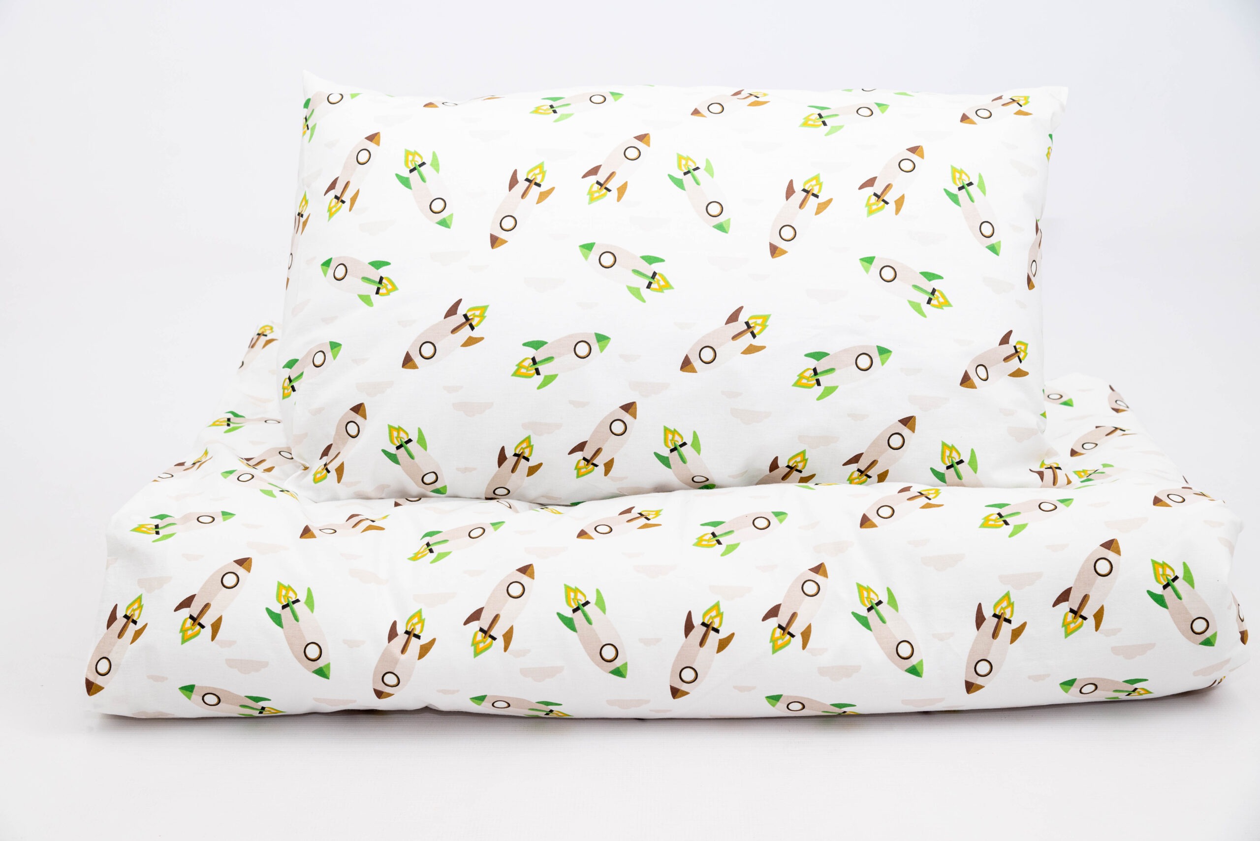 Baby Haven Toddler Bed Duvet Set – White With Rockets