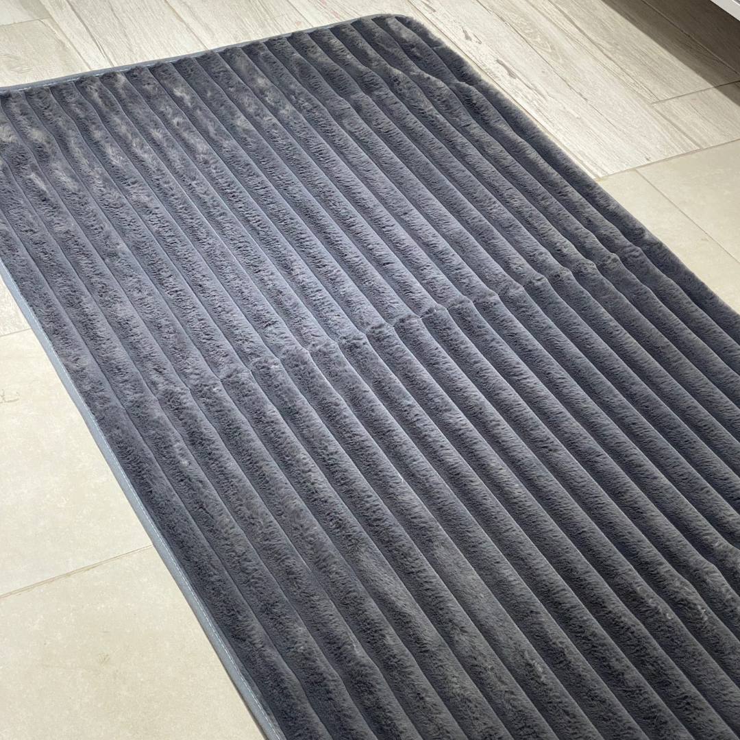 Kiddies Fur Rugs - Image 4