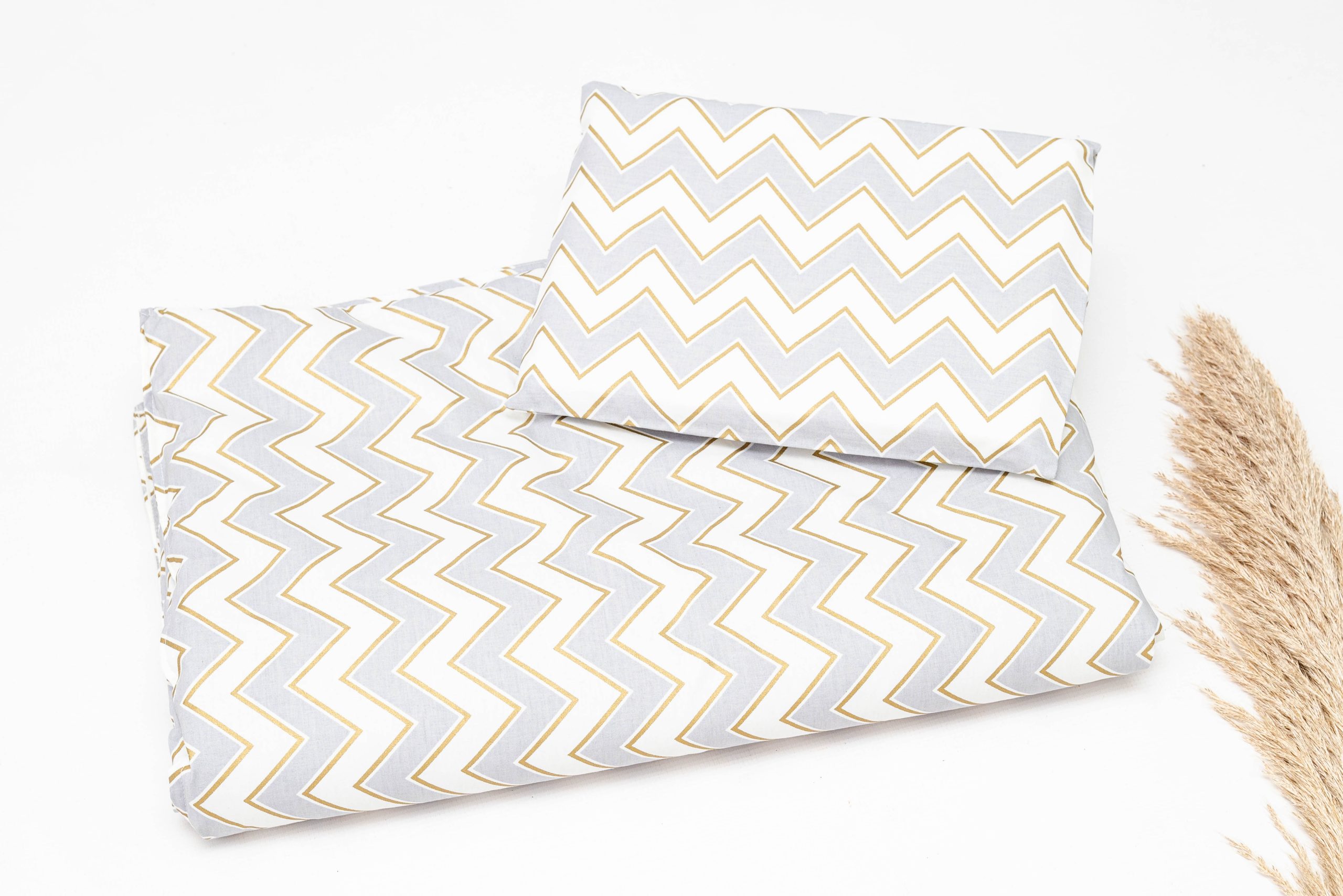 Baby Haven Cot Comforter Set - Grey Zigzag - Image 2