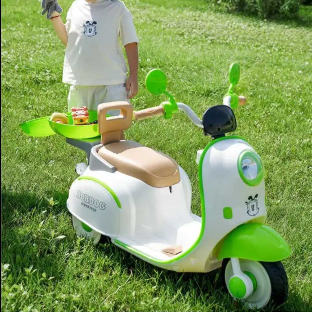 Classic Ride-On Scooter - Image 3